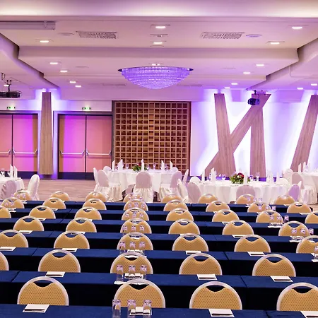 Wyndham Grand Conference Centre 4*