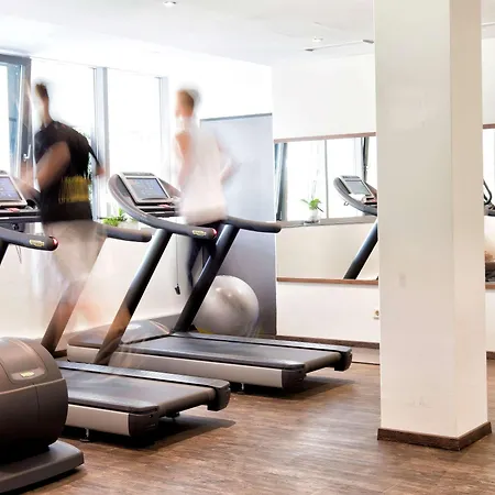 Wyndham Grand Conference Centre 4*