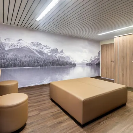 Отель Wyndham Grand Conference Centre