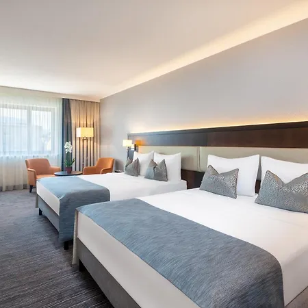 Hotel Wyndham Grand Conference Centre 4*